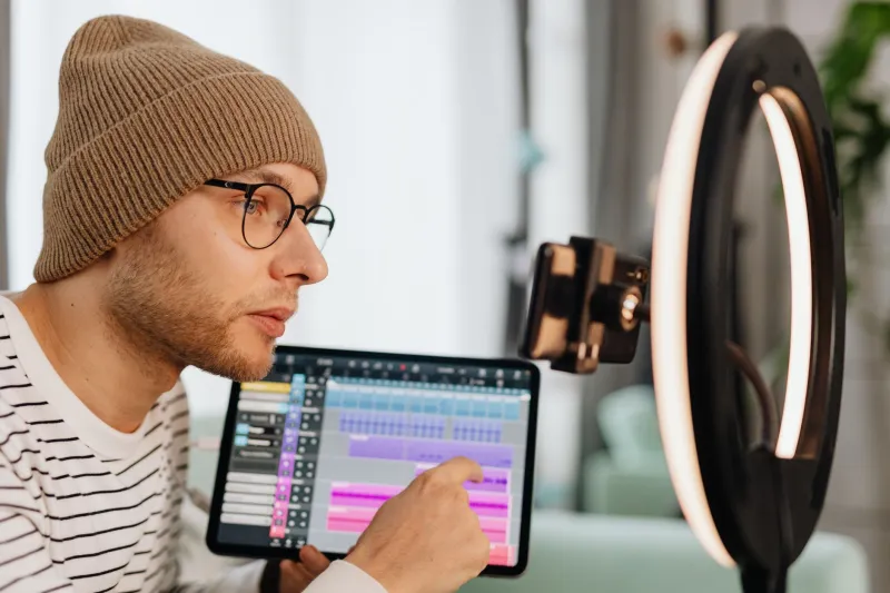 Hollywood Is Sweating: How Live Streamers Are Rewriting the Rules of the Entertainment Game