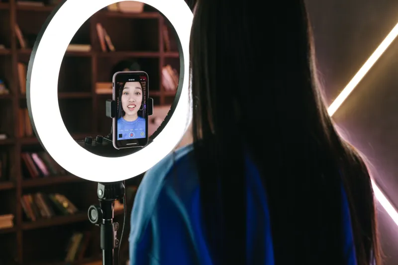 No Label, No Problem: How Independent Creators Are Cashing In on the Live Streaming Gold Rush